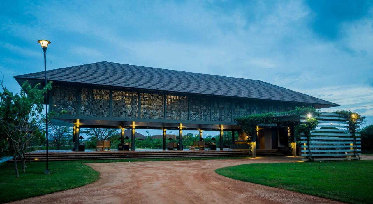 Hotel Water Garden Sigiriya Exterior foto